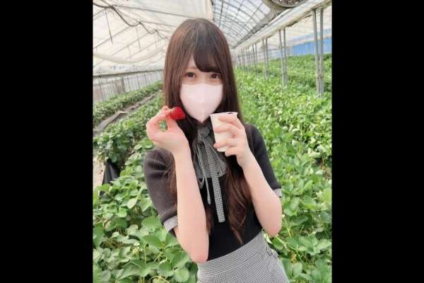 FC2-PPV-4499303 – First photoshoot and face showing!  – Limited to 3 days!  – !  – We were supposed to just go strawberry picking and have a sweet and relaxing time, but now… She has a meltingly cute smile ◯ Specialty ◯ Outdoor oral ejaculation & 2n