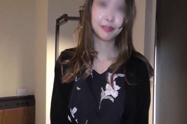 FC2-PPV-4700105 [5-day limited sale, thin face mosaic, re-edited version] A 29-year-old wife who works at a jewelry store and has been married for 5 years wants to have sex that isn't passive… Re-edited version