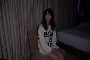 FC2-PPV-4792677 An 18-year-old cheerleader who is as cute as an idol. A video of her shaking her hips while erupting inside her well-trained, fair-skinned, slender body.