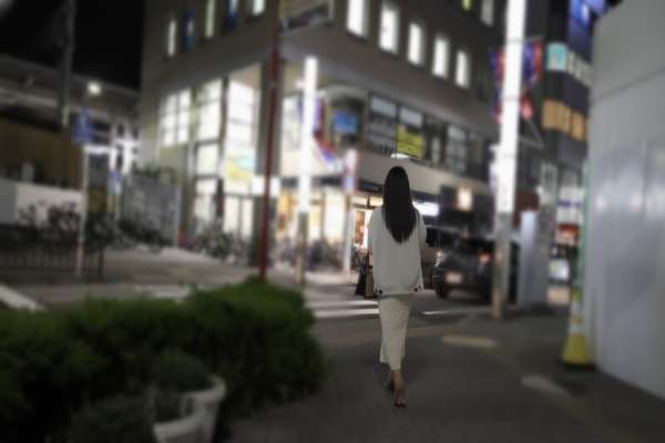 FC2-PPV-4807920 [Ultra-massive squirting] An extremely masochistic married woman ♡ After 3 months of no sex, she reaches her limits and begs, "Please do it roughly…" Her mind breaks as her nipples are drilled, and she is completed with a clean