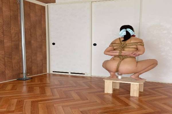 FC2-PPV-4817983 [God episode!?] Crouching and sitting to the limit with a vibrator