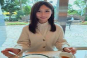 FC2-PPV-4833973 A beautiful and elegant wife actually likes to film herself having sex with her husband. She also wants to be filmed by other people, so with her husband's consent, she filmed herself having sex with him.