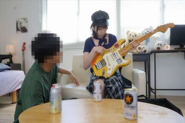 FC2-PPV-4838973 [Mazobitch] The punk scene in Tokyo is in an uproar as the tall, extremely horny guitarist goes crazy fucking