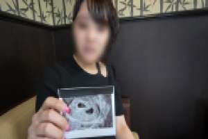 FC2-PPV-4859735 [First-time 50% off – Pregnant♡] 0280_018 Mizuki-chan, 21 years old, 6 weeks pregnant! Even after an ultrasound confirmed she was pregnant with twins, she can't stop getting fucked by an old man's dick. This lewd, busty I-cup ido