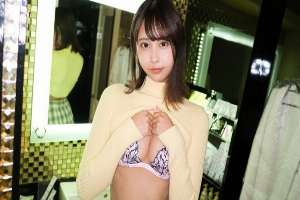 SIRO-5437 "A super beautiful model uses her tall stature to her advantage as she crawls around and licks the floor, bringing her to a massive climax! She stretches out her long limbs and spreads her dripping pussy wide open! She says, "I'm