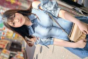 SIRO-5578 "A gathering for all you chubby lovers! She has a cute face, but when she takes off her underwear, her body becomes wild! She's so sexy you won't know where to look! Paradise is right there! [First time filming] Online…": M