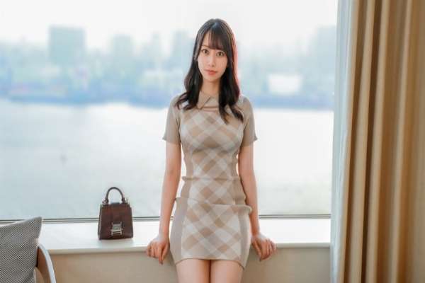 SIRO-5611 "A Voluptuous Beautiful Girl Saves the World! She's Only 23, But She's Got a Perfect Sexy Body!? Enjoy the erotic action unfolding from her refined body tonight!! [First Time Filming] She Applied for AV Online → AV…": MGS V